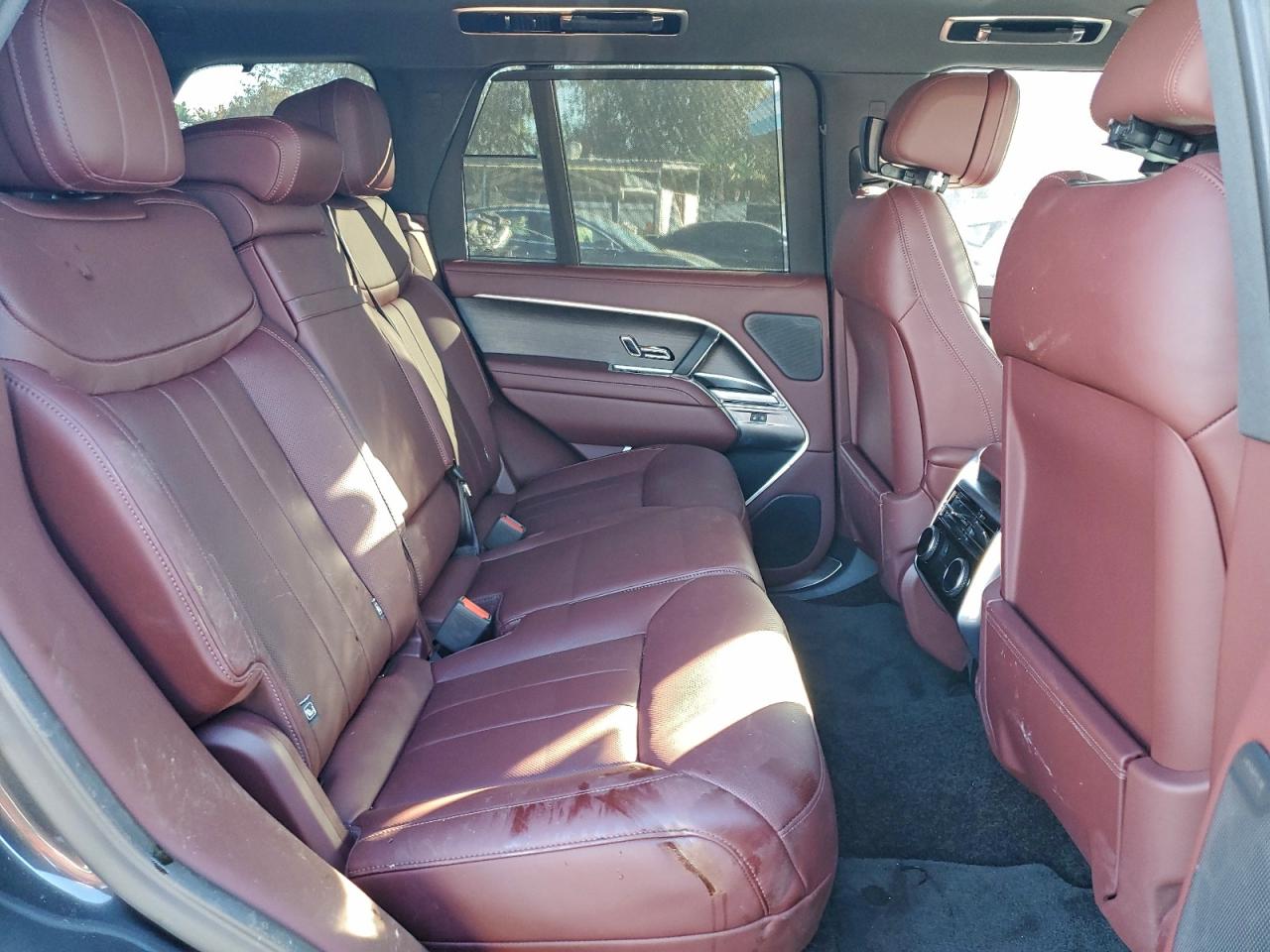 2025 LAND ROVER RANGE ROVER SE photo 11