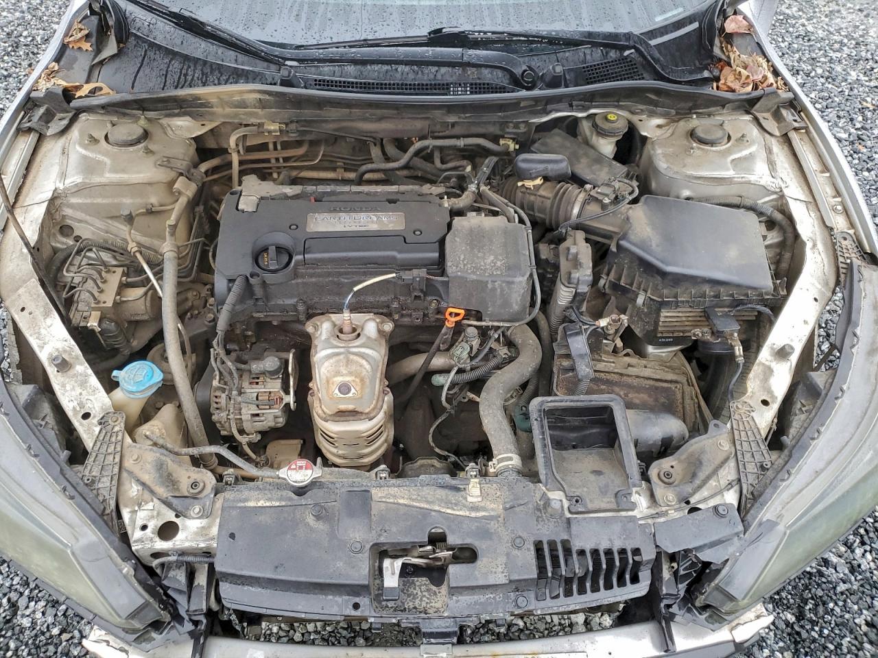 2014 HONDA ACCORD LX photo 11