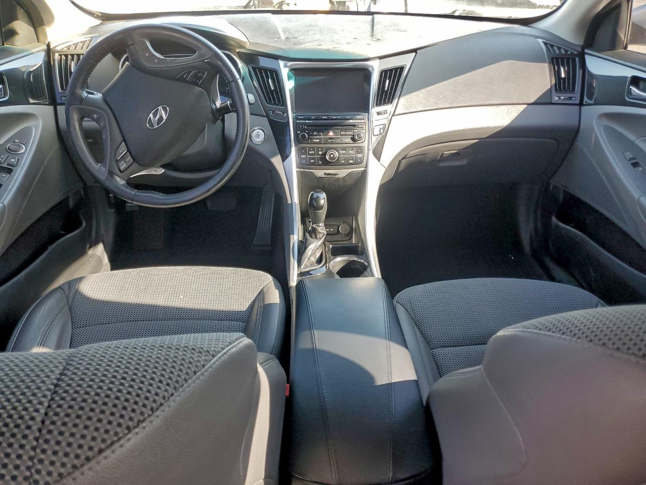 2014 HYUNDAI SONATA SE photo 8