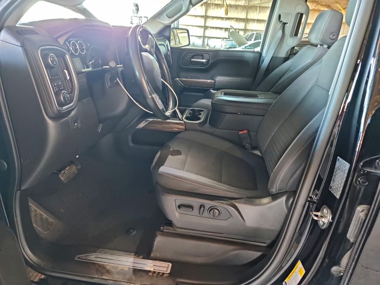 2019 CHEVROLET SILVERADO C1500 RST photo 7