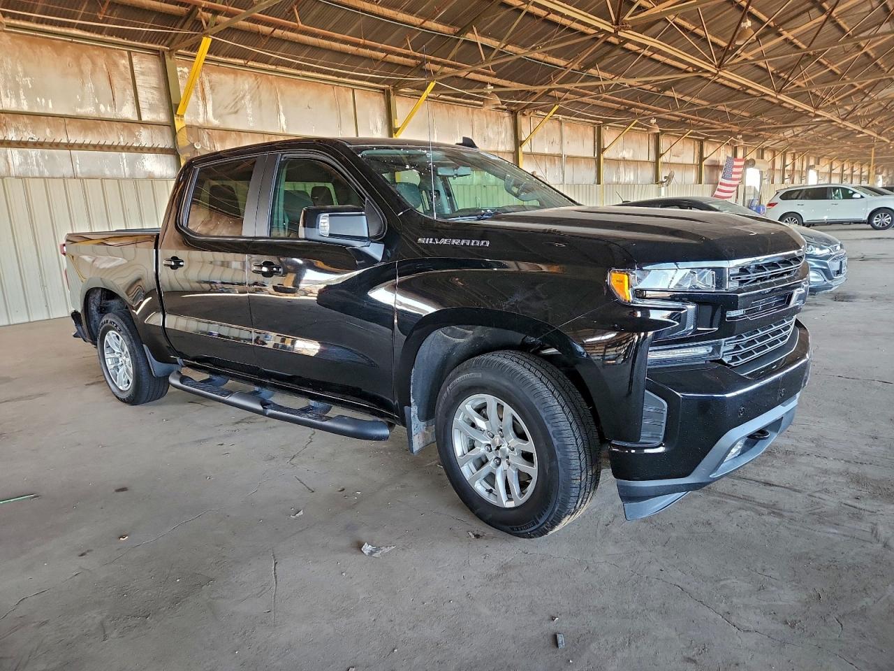 2019 CHEVROLET SILVERADO C1500 RST photo 4