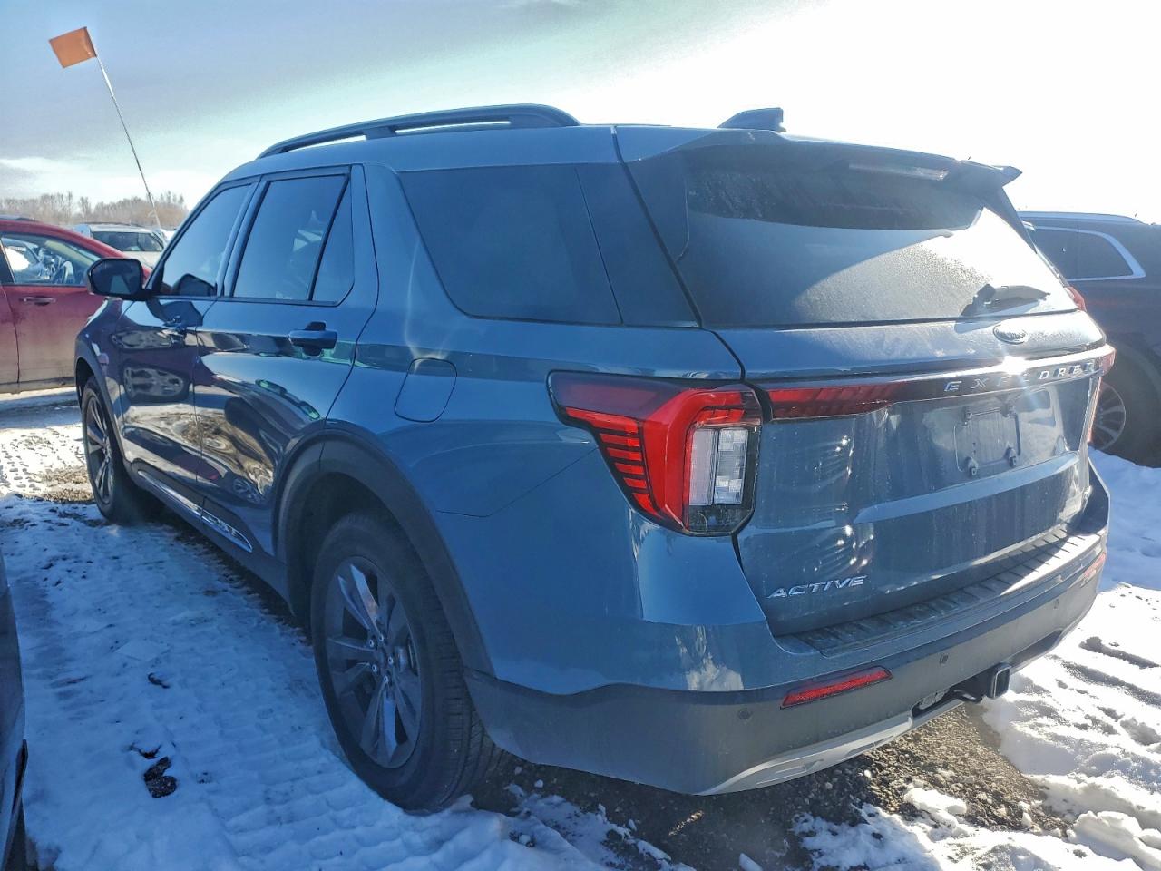 2025 FORD EXPLORER ACTIVE photo 2