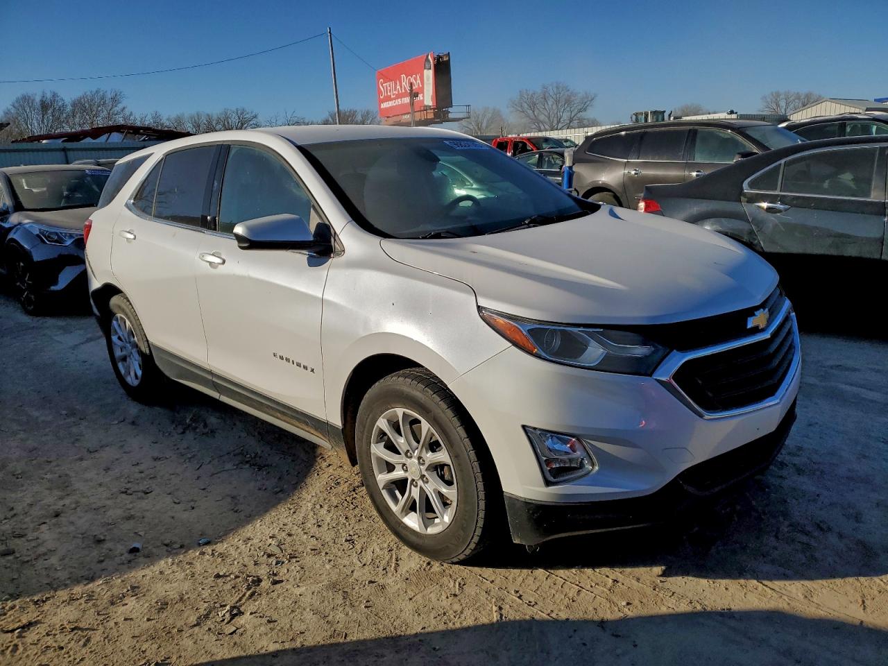 2020 CHEVROLET EQUINOX LT photo 4