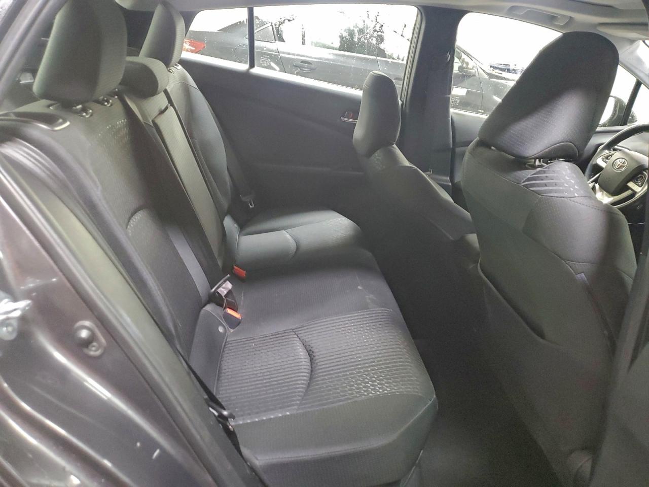 2017 TOYOTA PRIUS photo 10