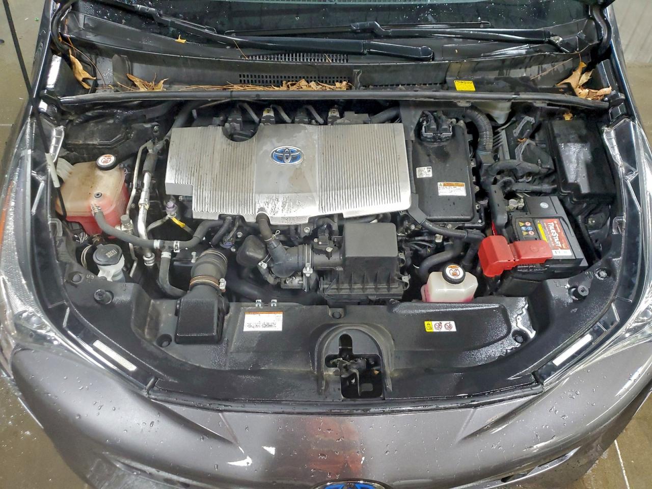 2017 TOYOTA PRIUS photo 11