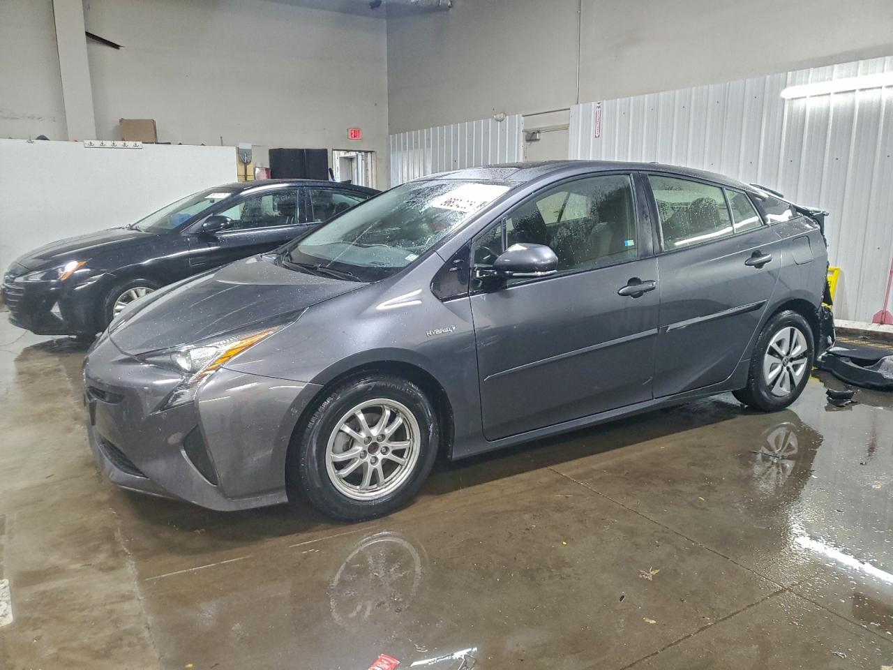 2017 TOYOTA PRIUS