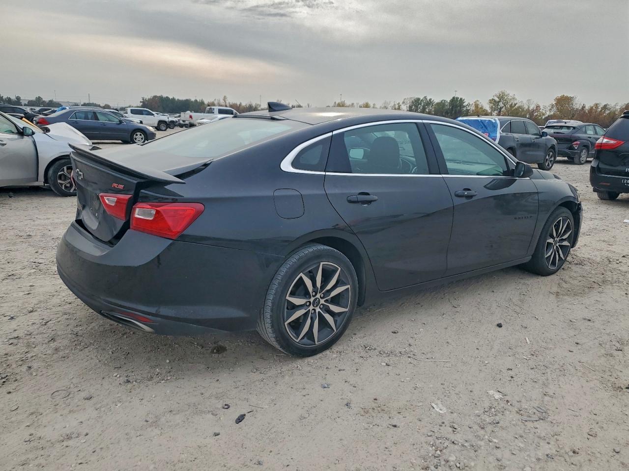 2022 CHEVROLET MALIBU RS photo 3