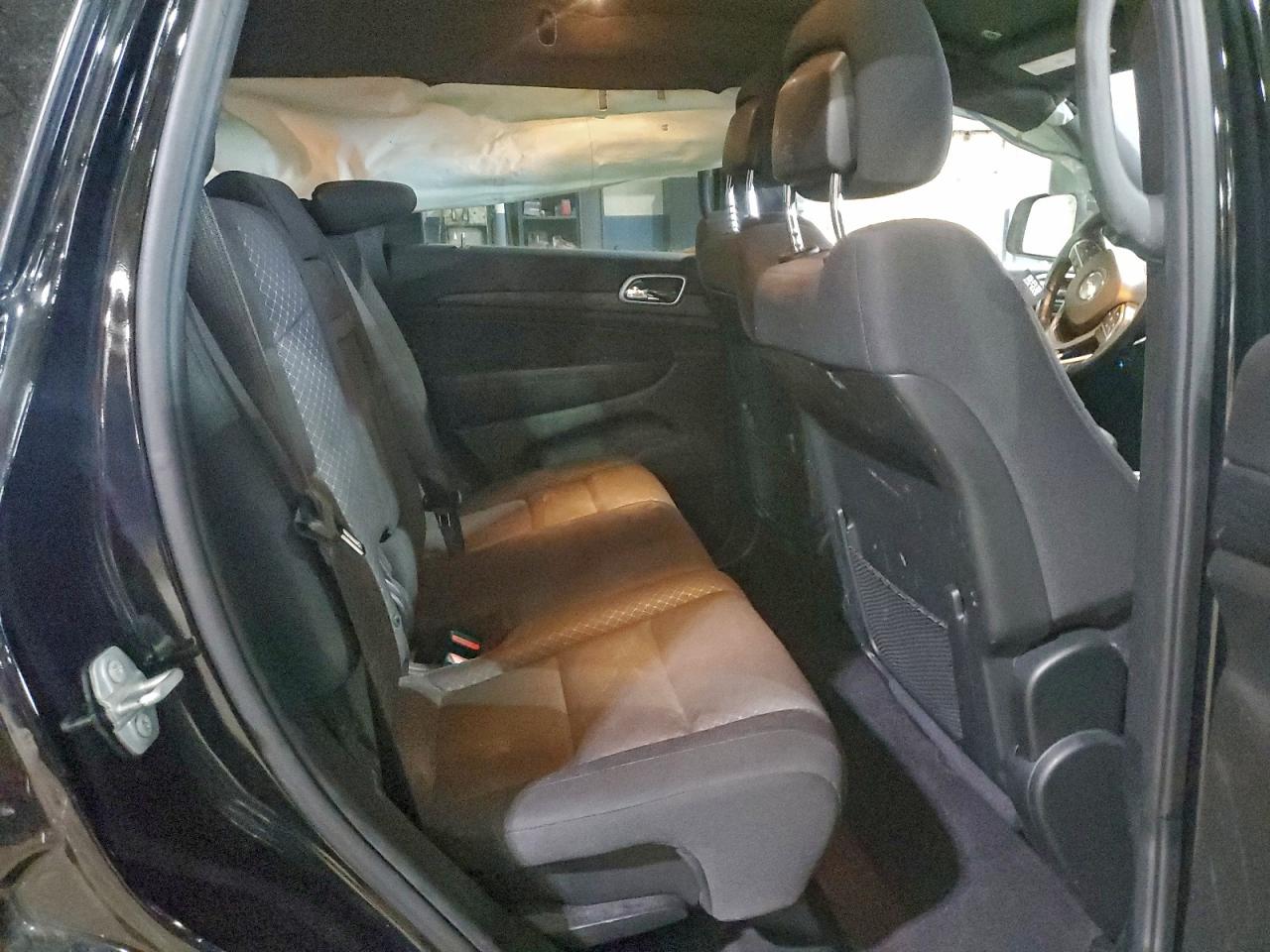 2019 JEEP GRAND CHEROKEE LAREDO photo 11