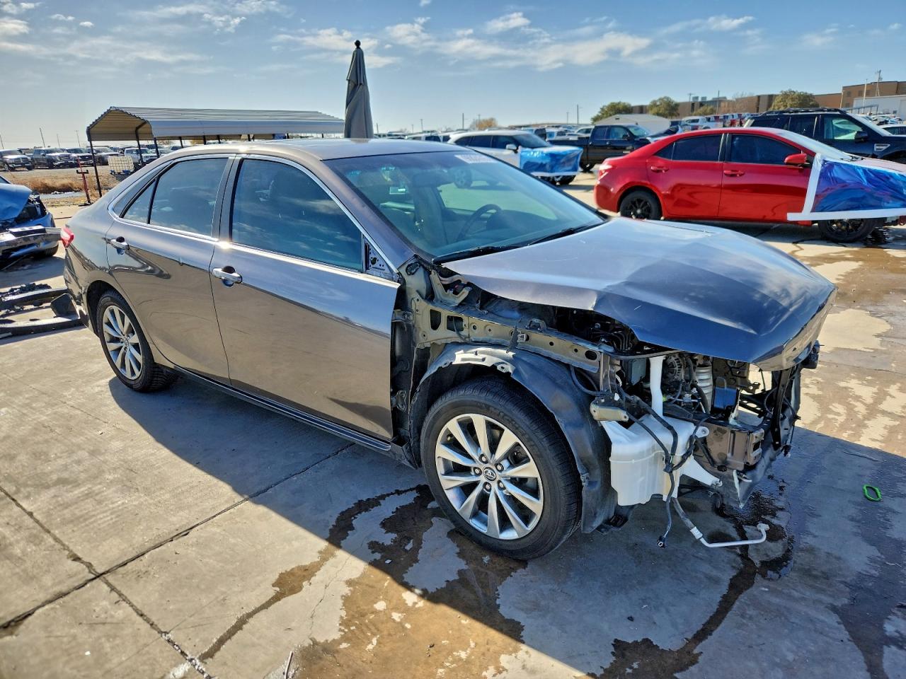 2015 TOYOTA CAMRY LE photo 4