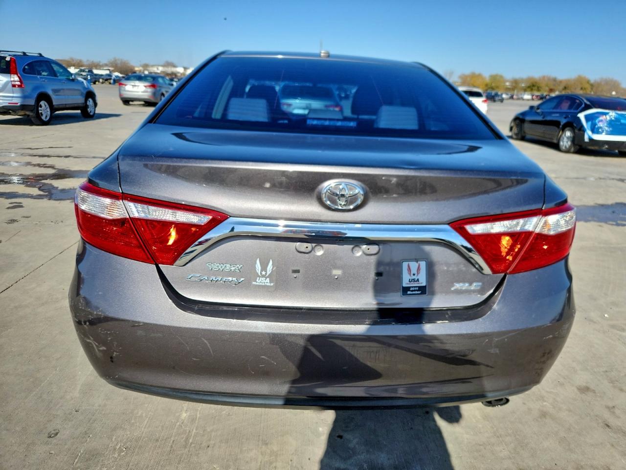 2015 TOYOTA CAMRY LE photo 6