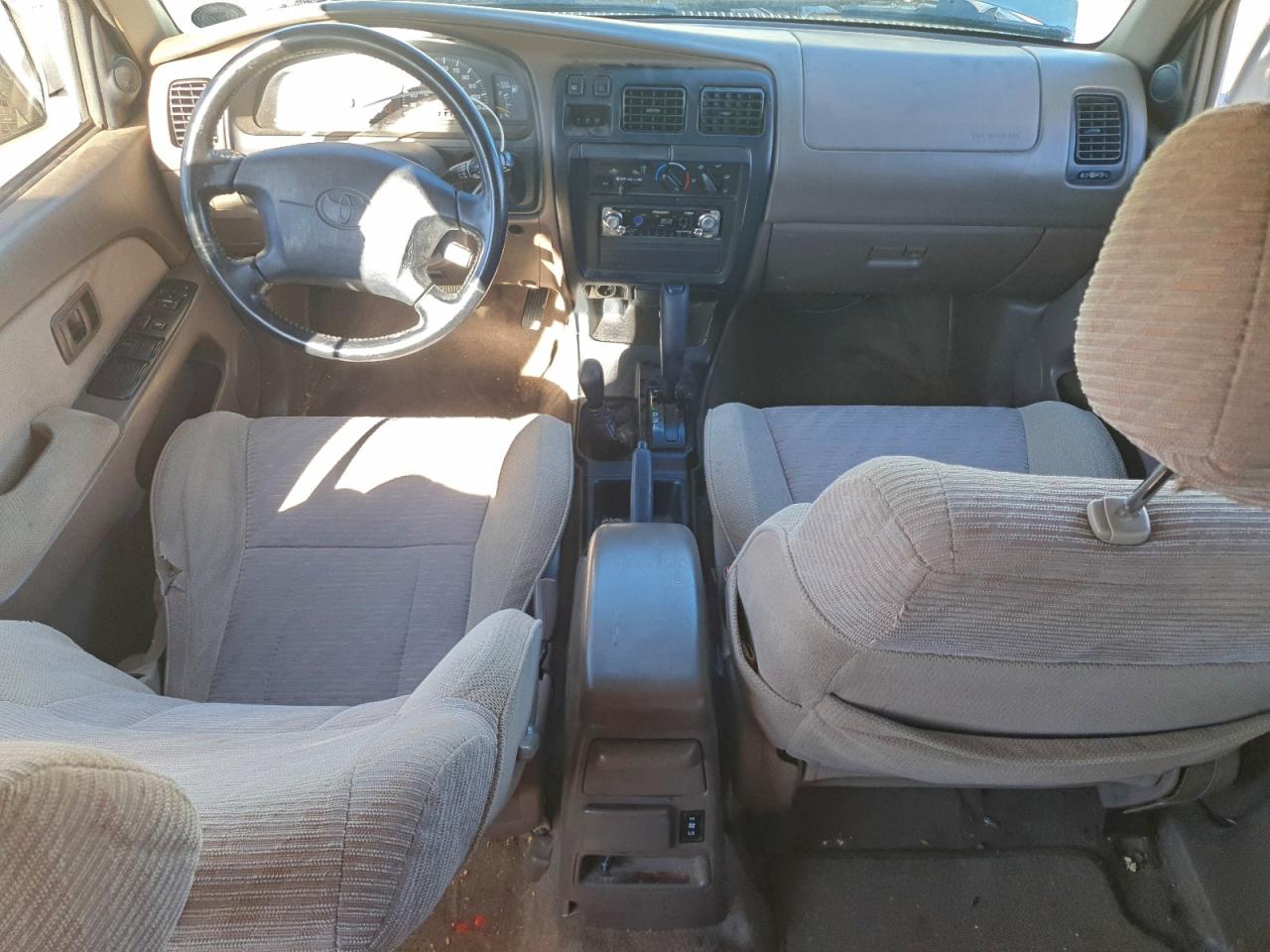 1998 TOYOTA 4RUNNER SR5 photo 8