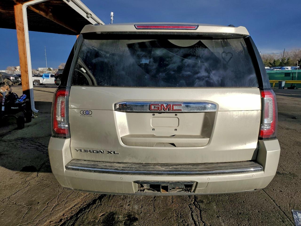 2015 GMC YUKON XL DENALI photo 6