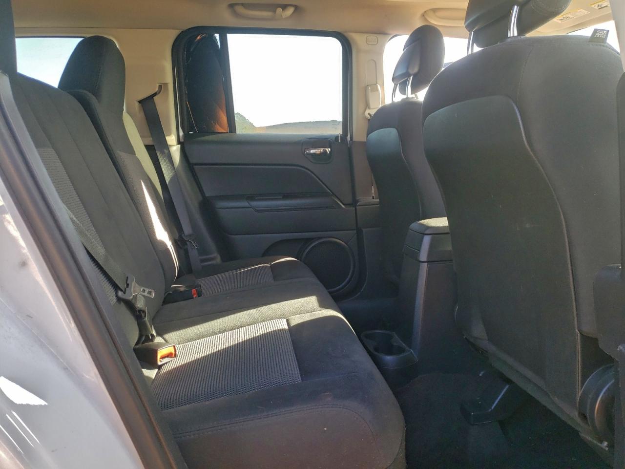 2015 JEEP PATRIOT LATITUDE photo 11
