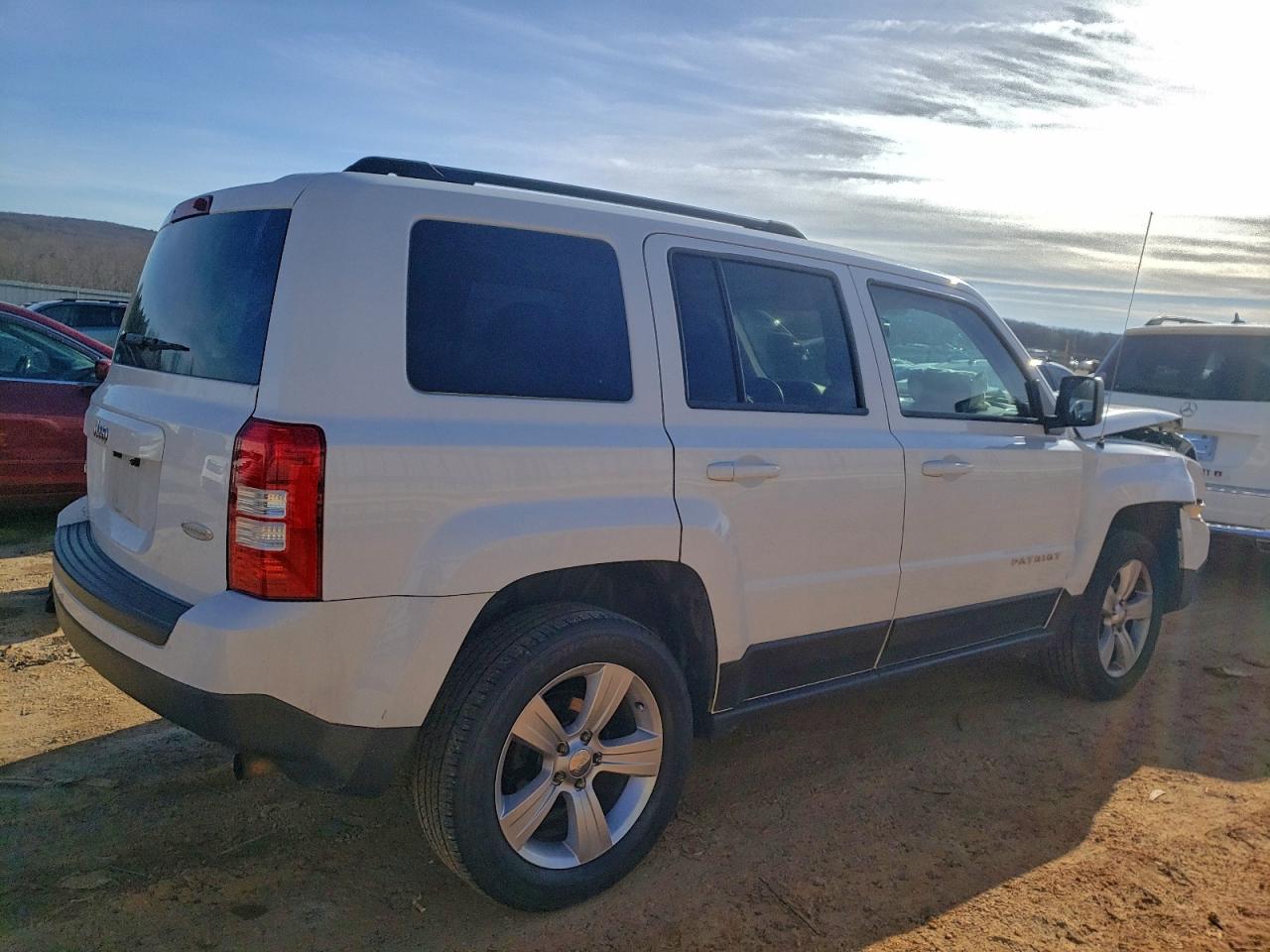2015 JEEP PATRIOT LATITUDE photo 3