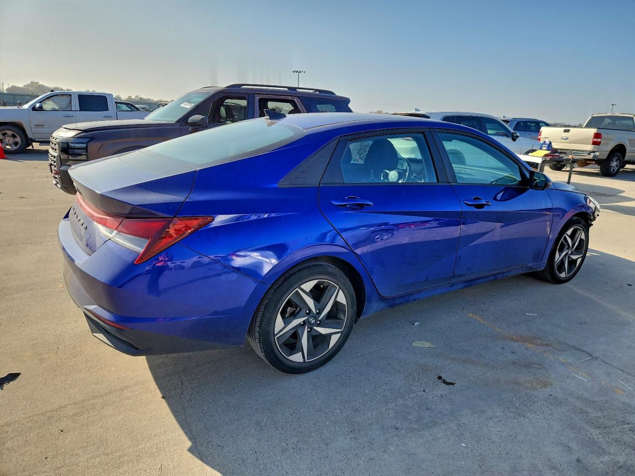 2023 HYUNDAI ELANTRA SEL photo 3