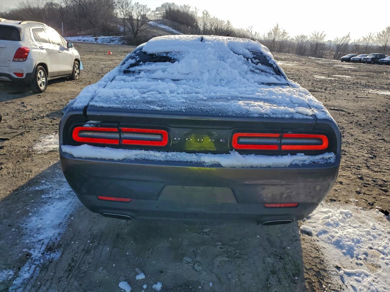 2016 DODGE CHALLENGER SXT photo 6