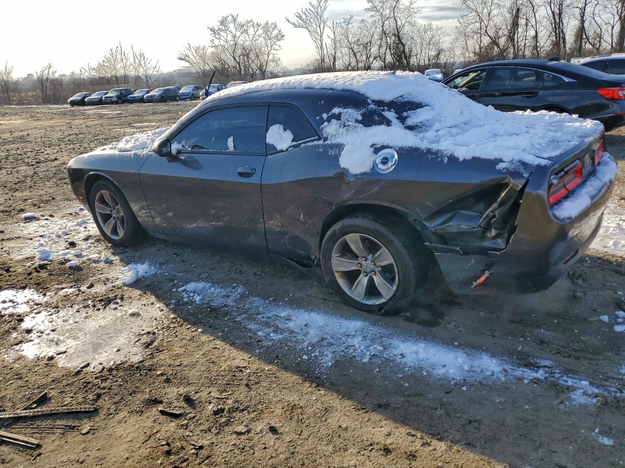 2016 DODGE CHALLENGER SXT photo 2