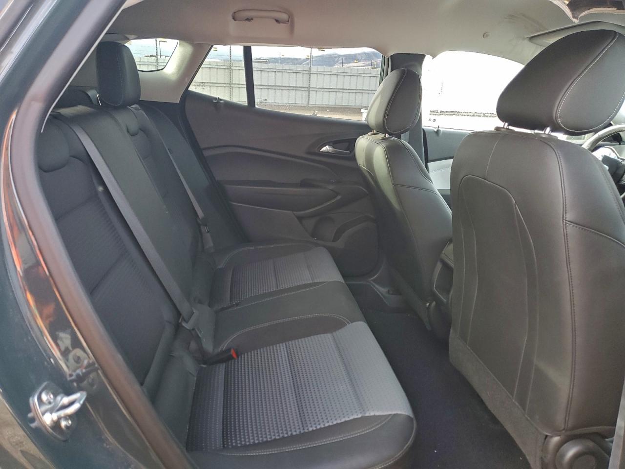 2025 CHEVROLET TRAX 1LT photo 10