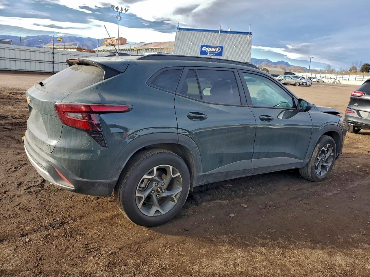 2025 CHEVROLET TRAX 1LT photo 3