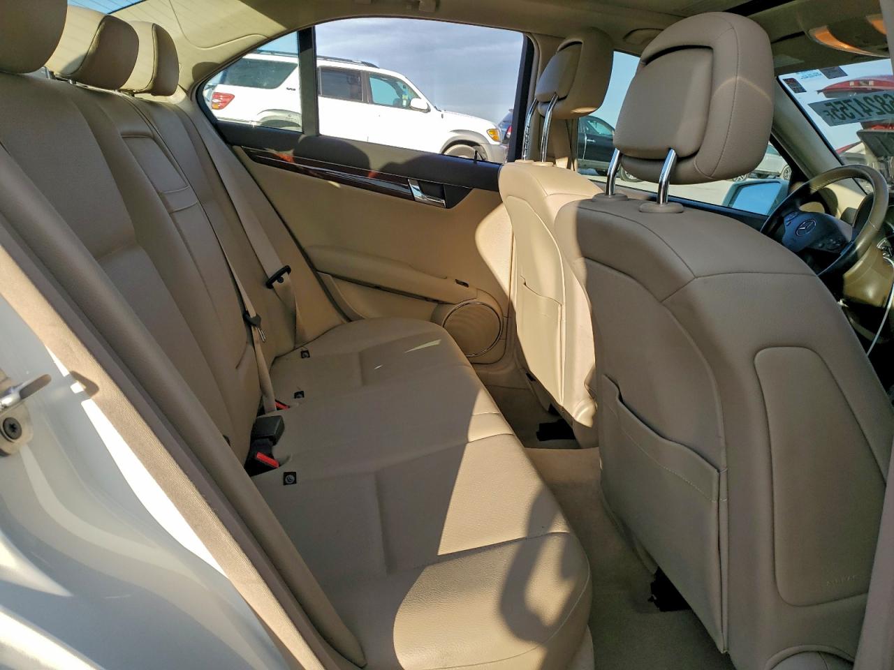 2010 MERCEDES-BENZ C 300 photo 10