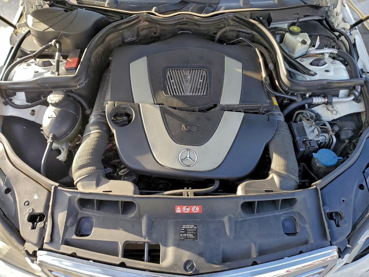 2010 MERCEDES-BENZ C 300 photo 11