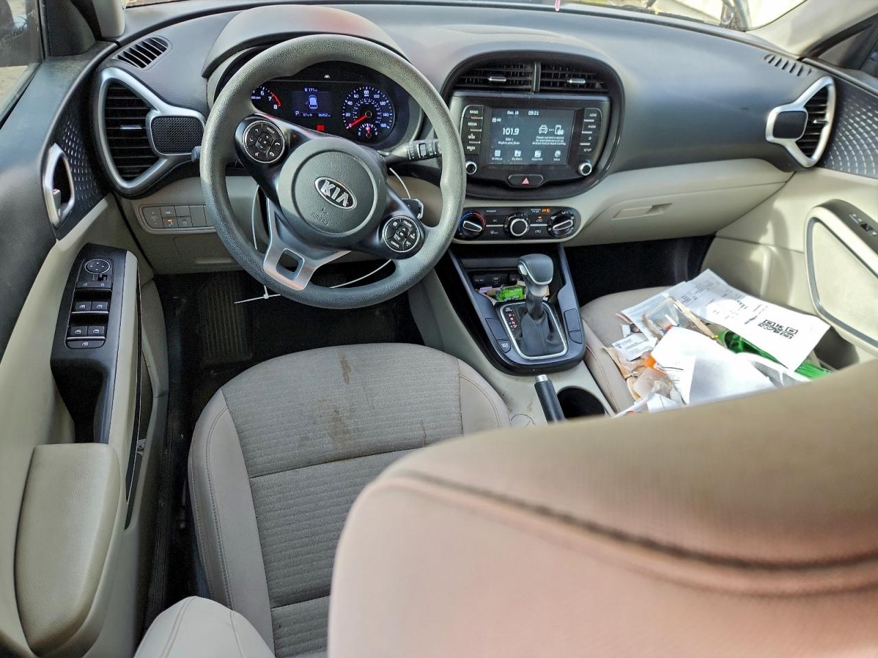2021 KIA SOUL LX photo 8