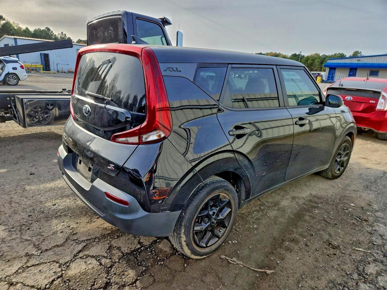 2021 KIA SOUL LX photo 3