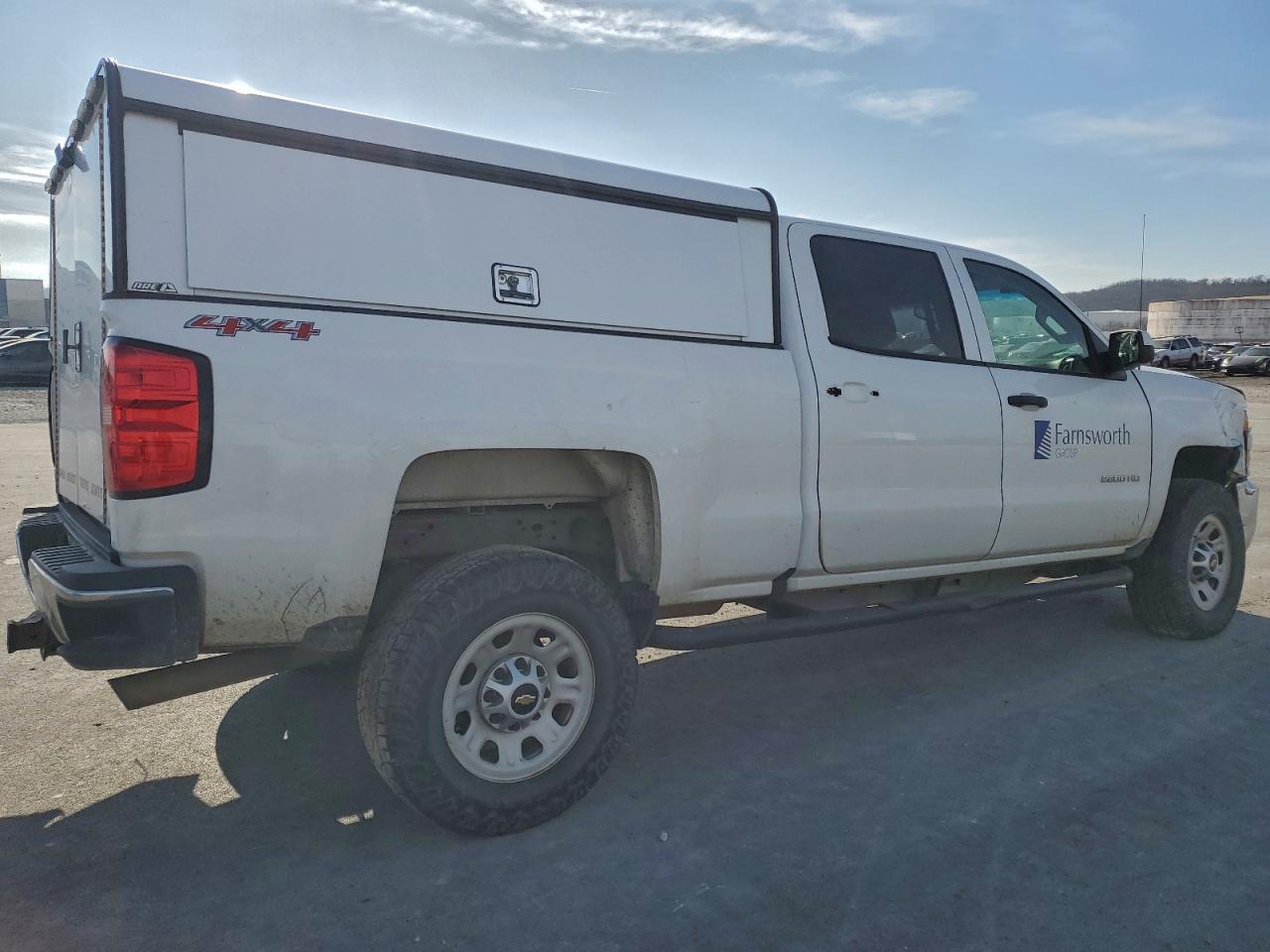 2017 CHEVROLET SILVERADO K2500 HEAVY DUTY photo 3