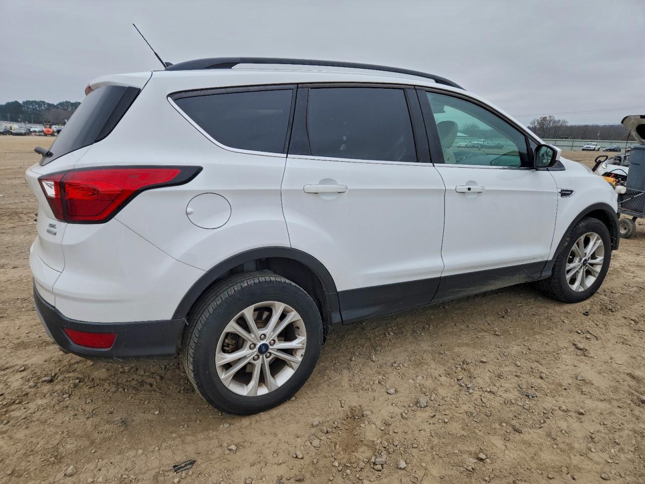 2019 FORD ESCAPE SEL photo 3