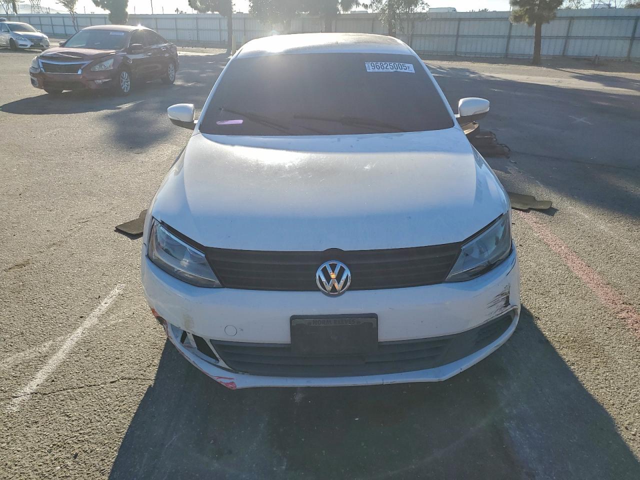 2011 VOLKSWAGEN JETTA SE photo 5