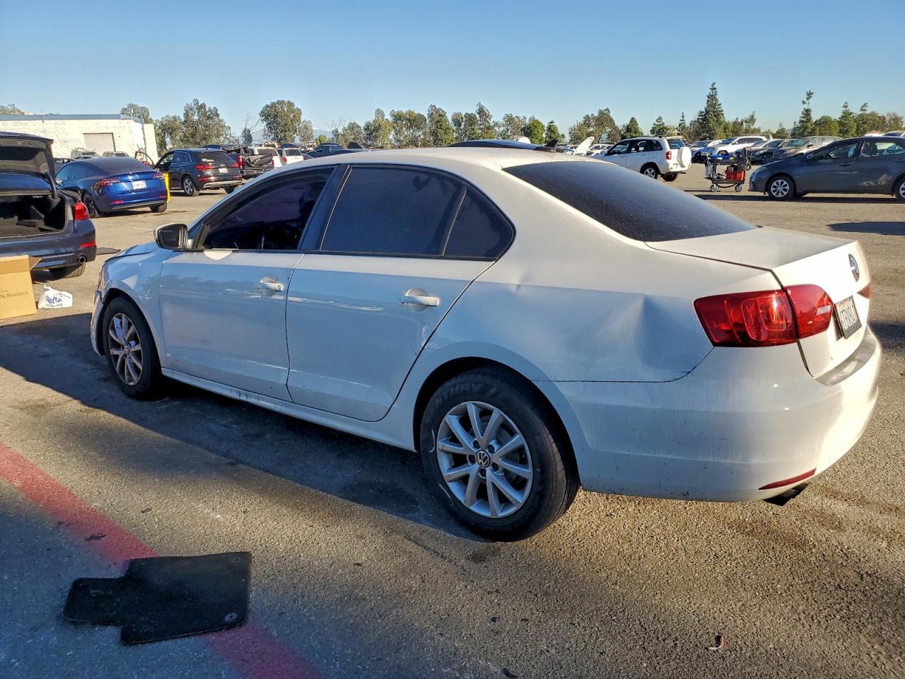2011 VOLKSWAGEN JETTA SE photo 2