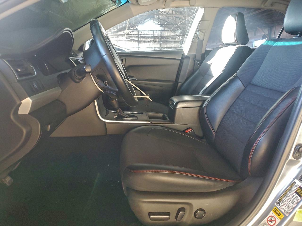 2016 TOYOTA CAMRY LE photo 7