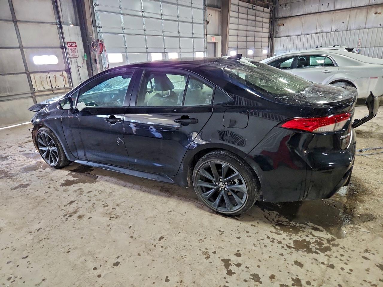 2024 TOYOTA COROLLA LE photo 2