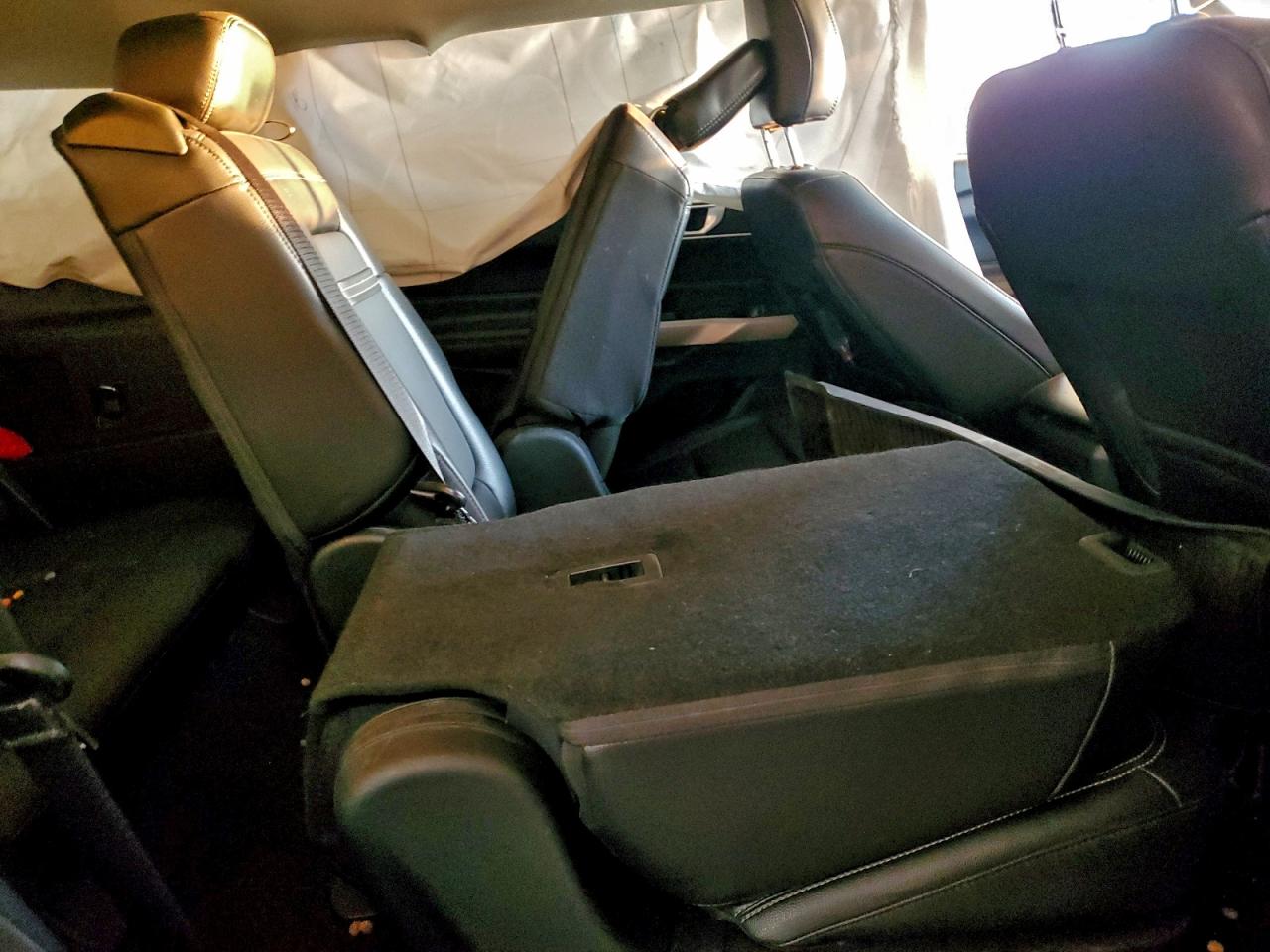 2021 FORD EXPLORER XLT photo 10