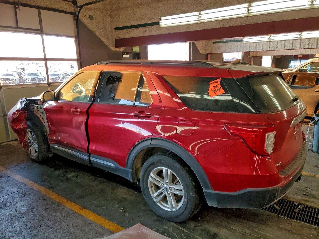 2021 FORD EXPLORER XLT photo 2