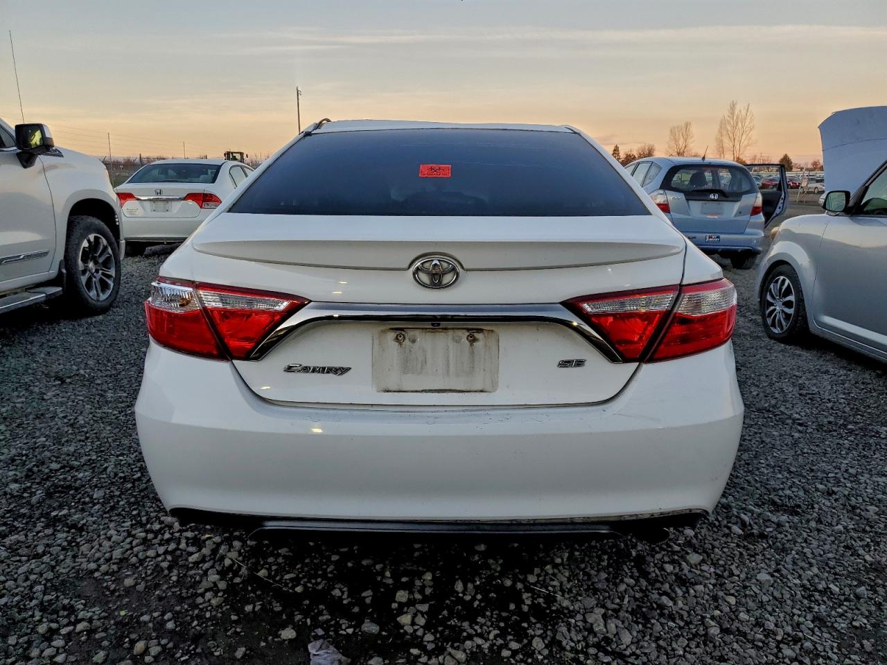 2015 TOYOTA CAMRY LE photo 6