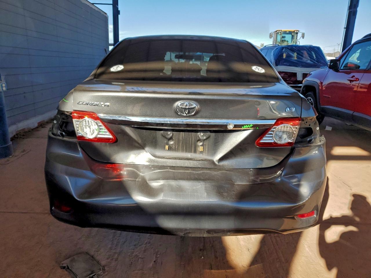 2013 TOYOTA COROLLA LE photo 6