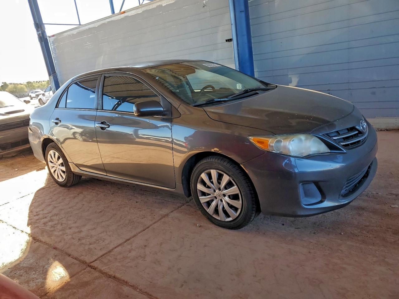 2013 TOYOTA COROLLA LE photo 4