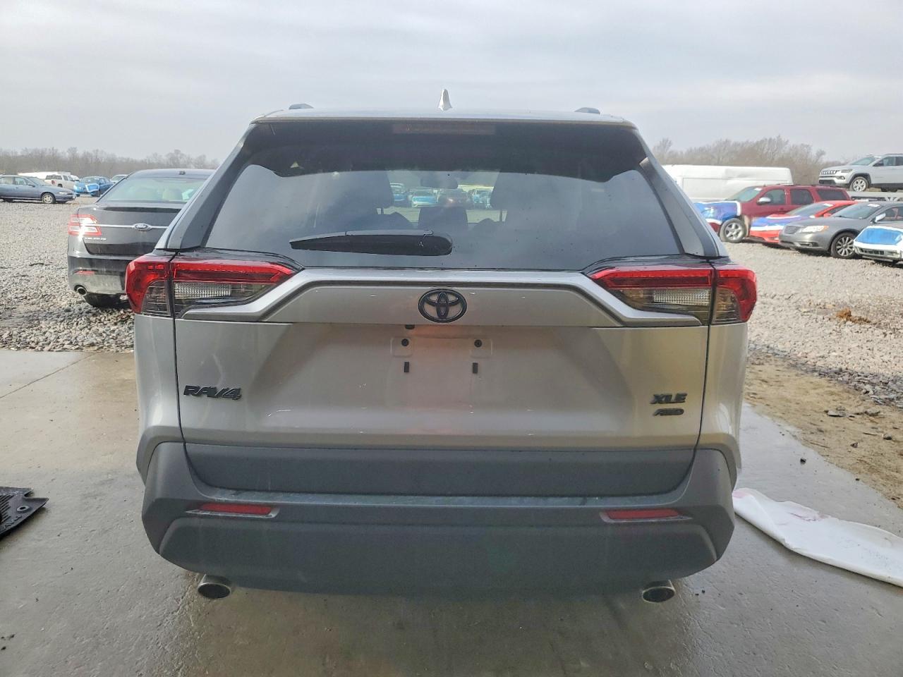 2021 TOYOTA RAV4 XLE PREMIUM photo 6