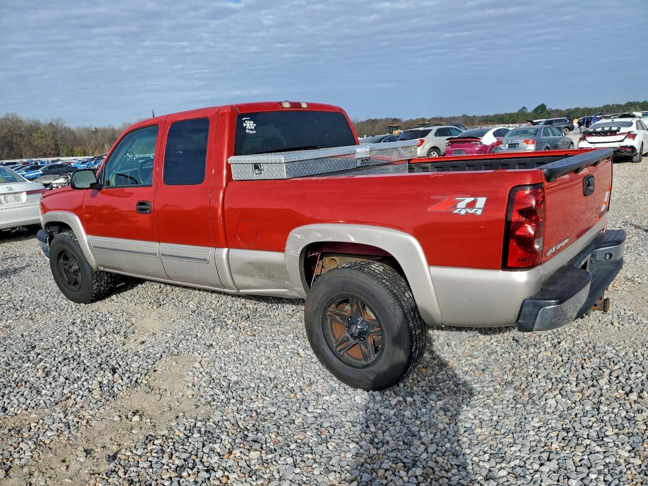 2004 CHEVROLET SILVERADO K1500 photo 2