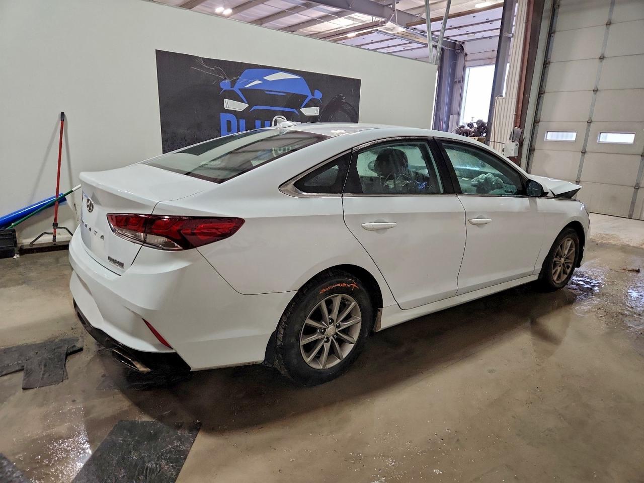 2018 HYUNDAI SONATA SE photo 3
