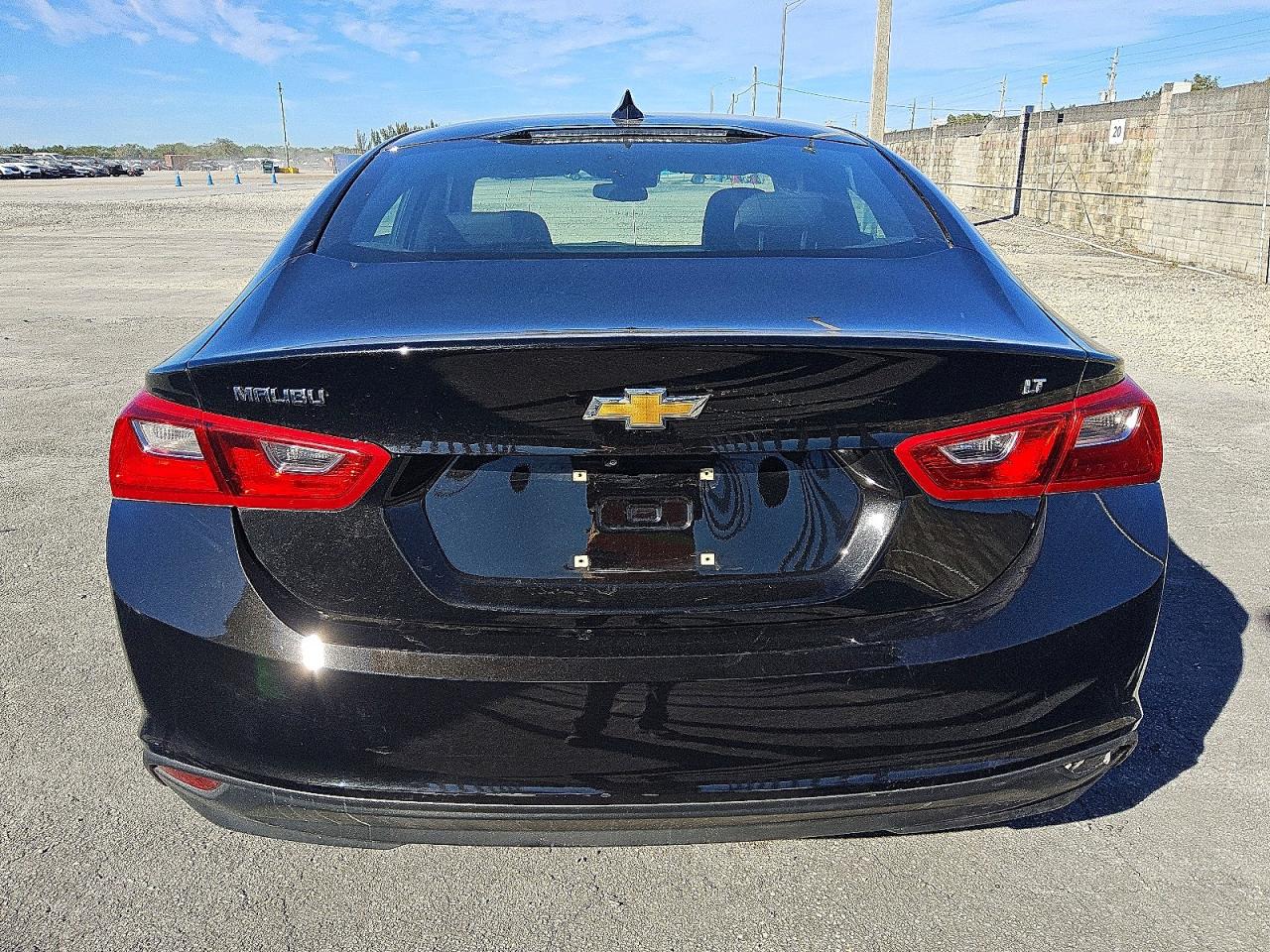 2023 CHEVROLET MALIBU LT photo 6