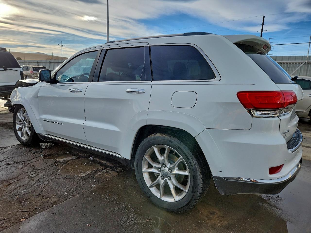 2014 JEEP GRAND CHEROKEE SUMMIT photo 2