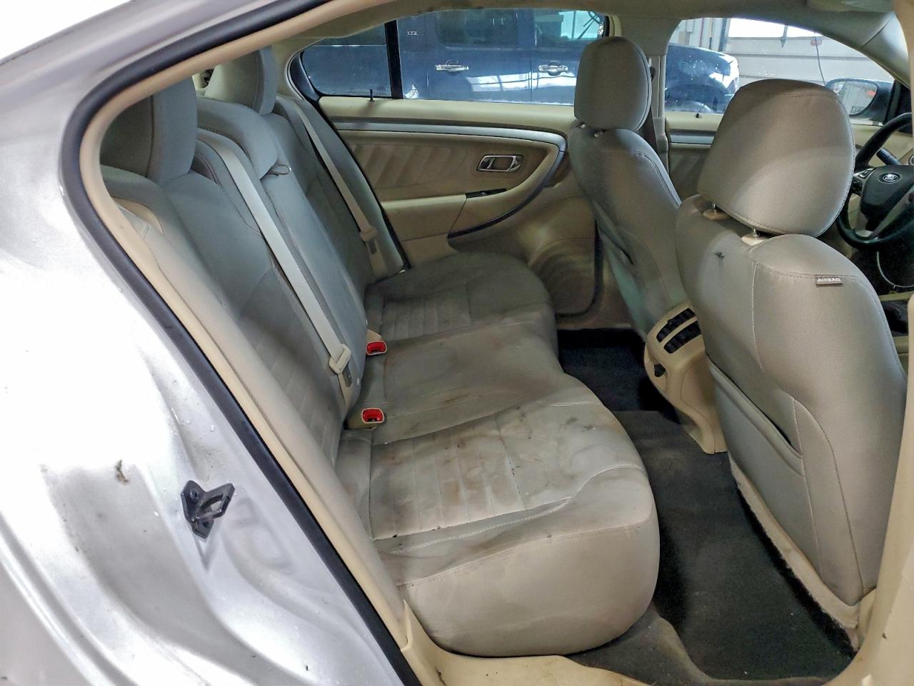 2015 FORD TAURUS SE photo 10