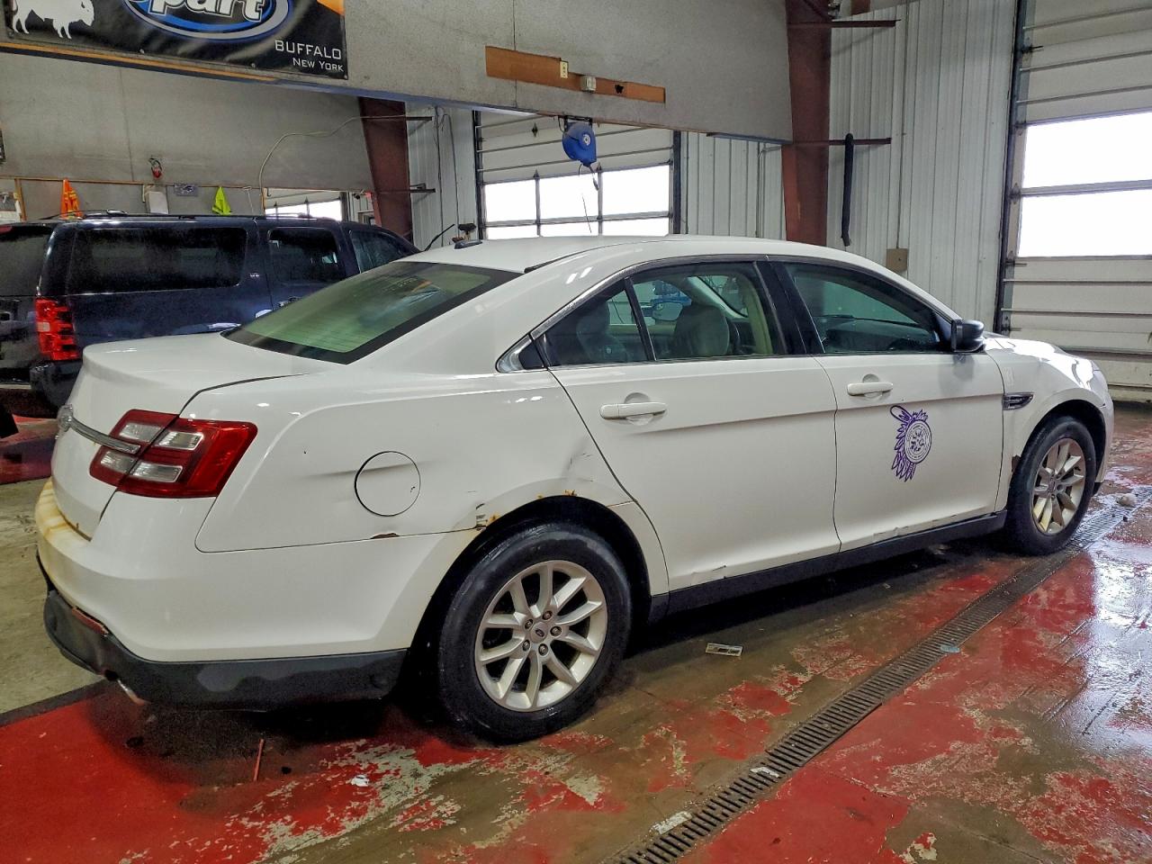 2015 FORD TAURUS SE photo 3
