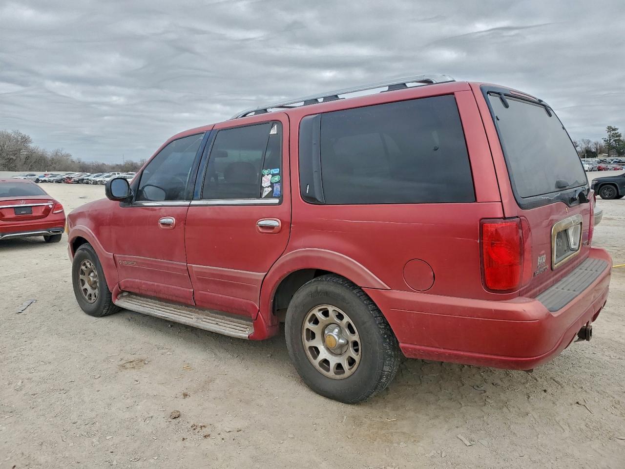 1998 LINCOLN NAVIGATOR photo 2