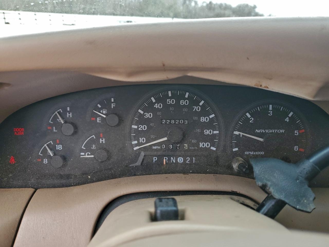 1998 LINCOLN NAVIGATOR photo 9