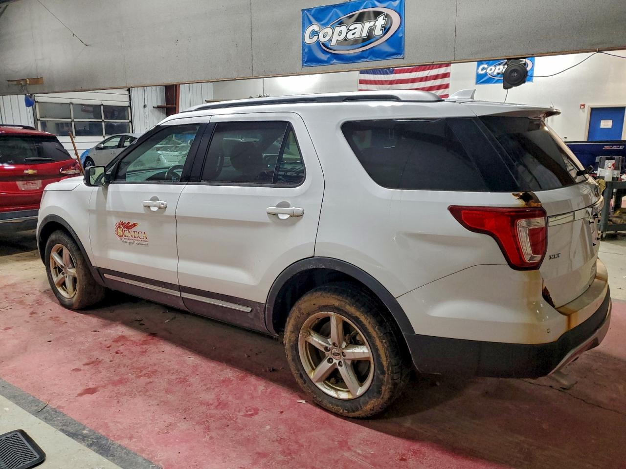 2016 FORD EXPLORER XLT photo 2