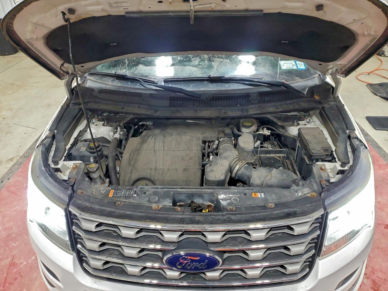2016 FORD EXPLORER XLT photo 12