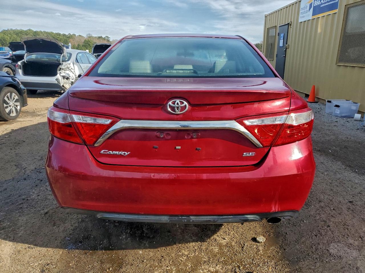 2017 TOYOTA CAMRY LE photo 6